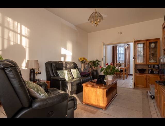 2 BEDROOM APARTMENT FOR SALE IN HIGHLANDS NORTH